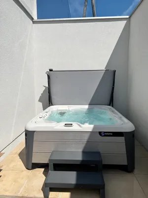 HotSpring Sovereign spabad, med saltvandsbehandling