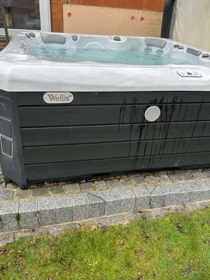 Jacuzzi Wellis