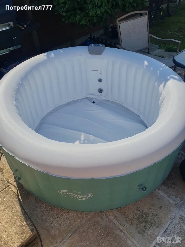 CleverSpa felfújható jakuzzi beépített szivattyúval