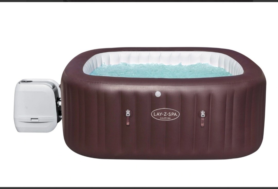 Lay-Z-Spa Maldives jakuzzi, bontatlan