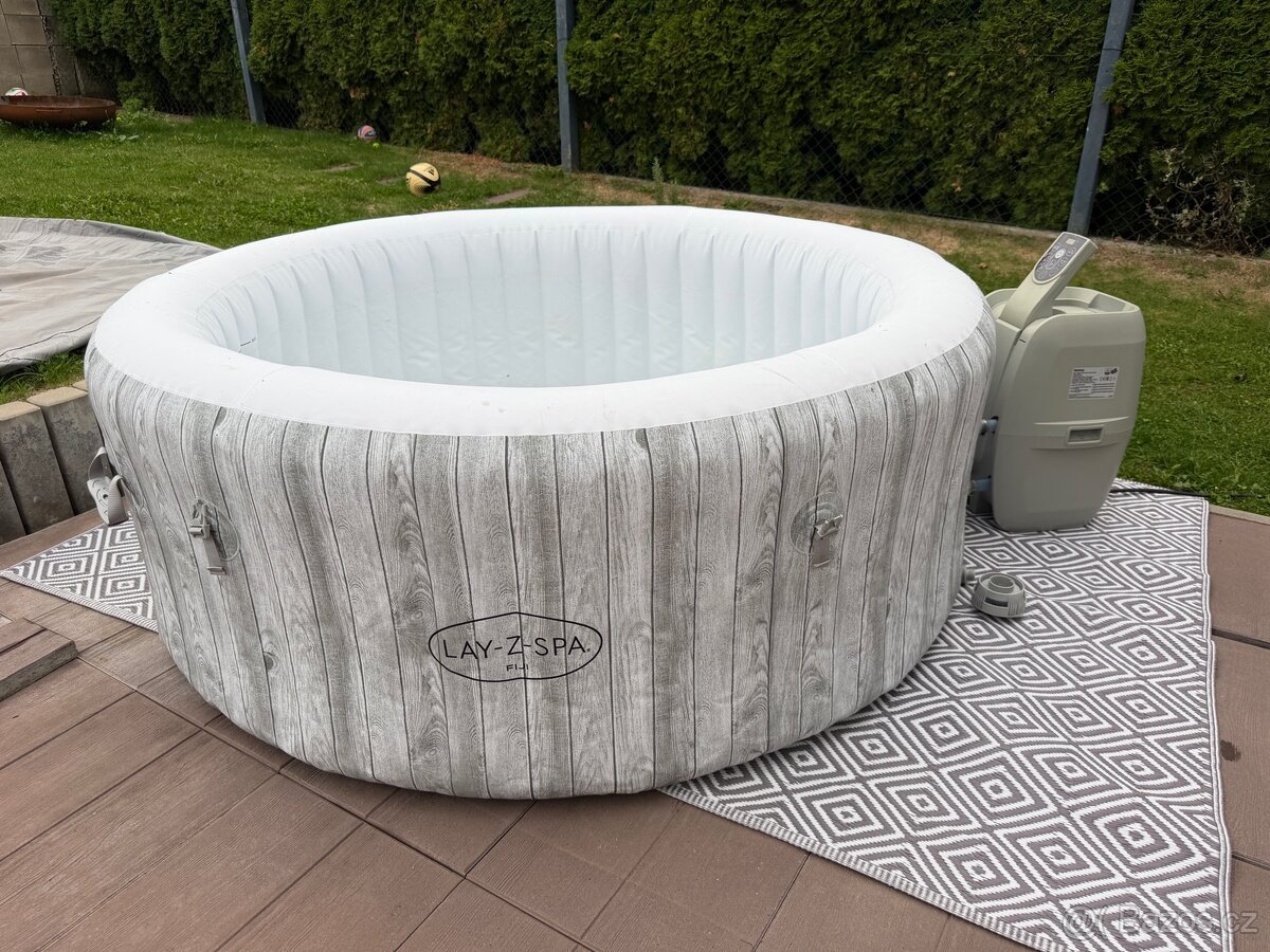 Lay-Z-Spa Fiji täispuhutav mullivann