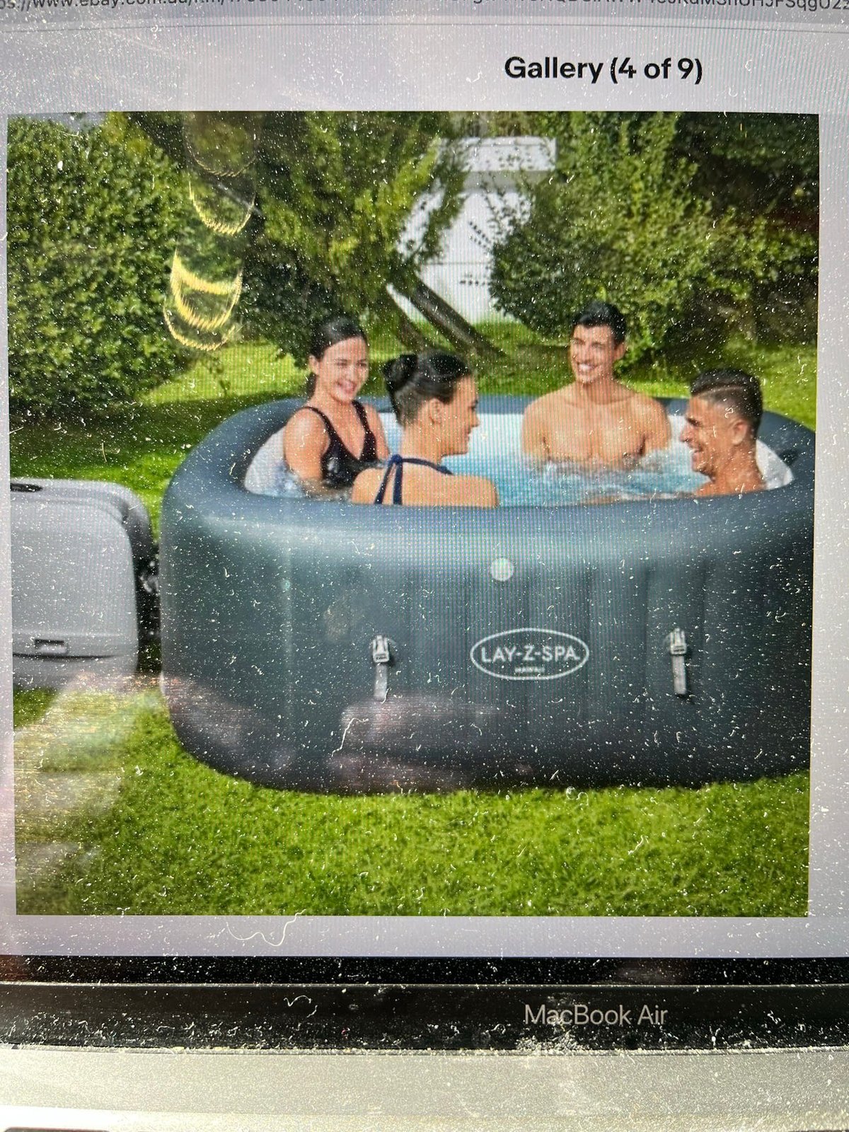 Lay-Z-Spa Hawaii Hydrojet Pro felfújható jakuzzi