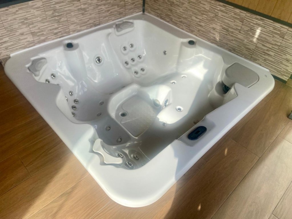 Jacuzzi Aquavia Aqualife 5, za 5 oseb