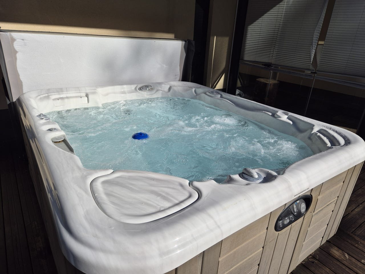 HotSpring Sovereign II jakuzzi tartozékokkal
