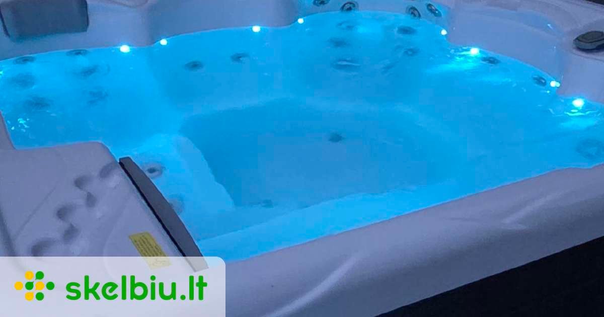 Jacuzzi Wellis Pluto z dodatkami, używane rok