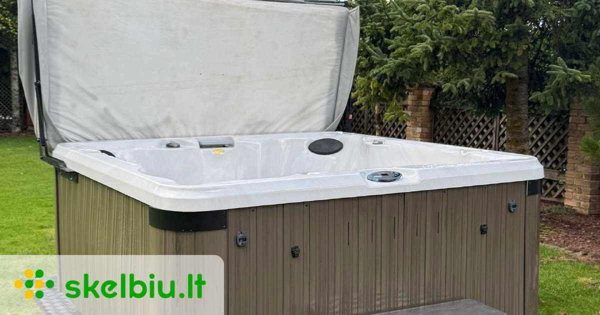 Jacuzzi kültéri spa 213x213 cm, takaróemelővel