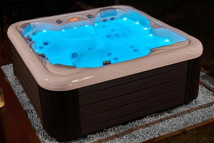 Wellis europai jakuzzi, alacsony fogyasztas