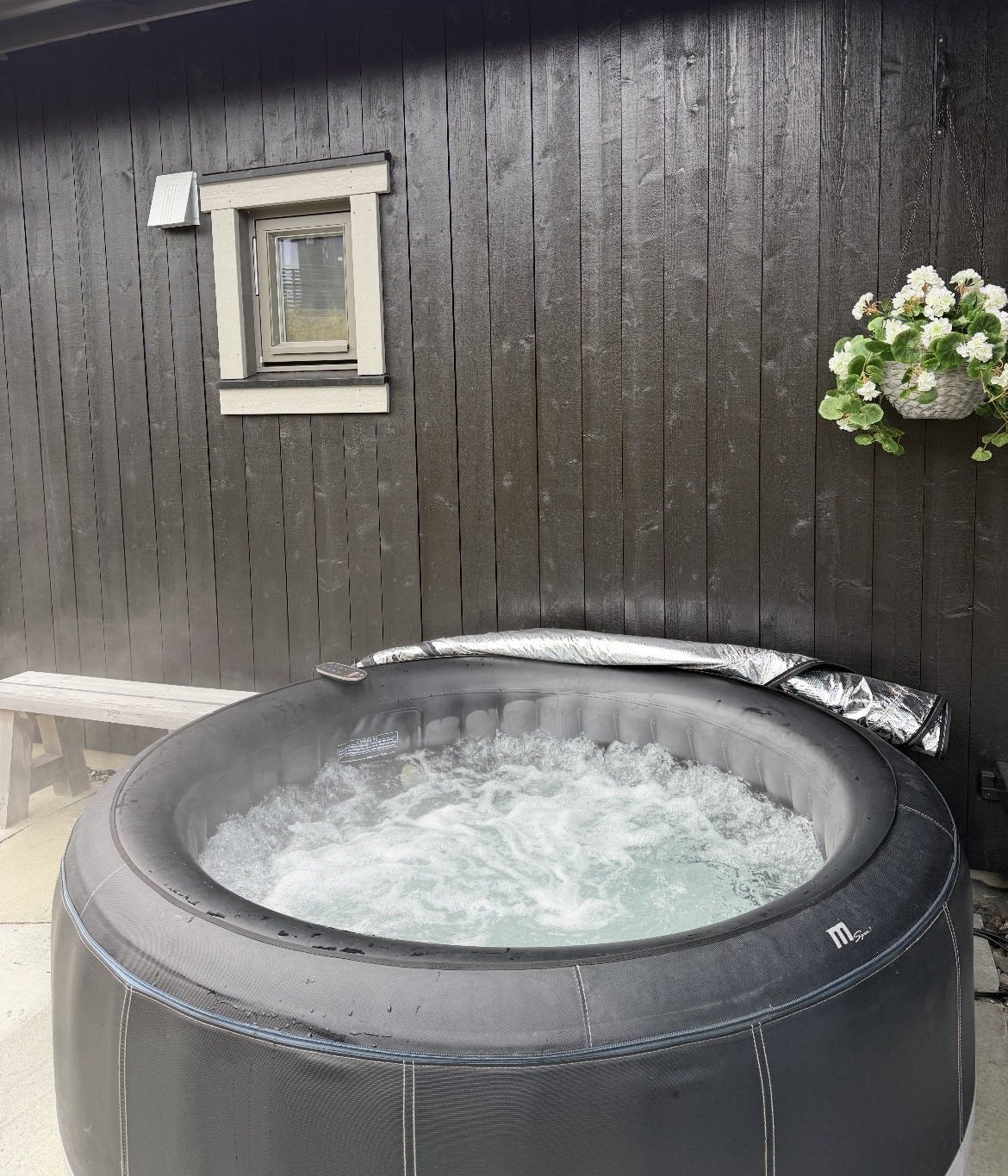 MSpa Camaro oppustelig spa, med meget tilbehør