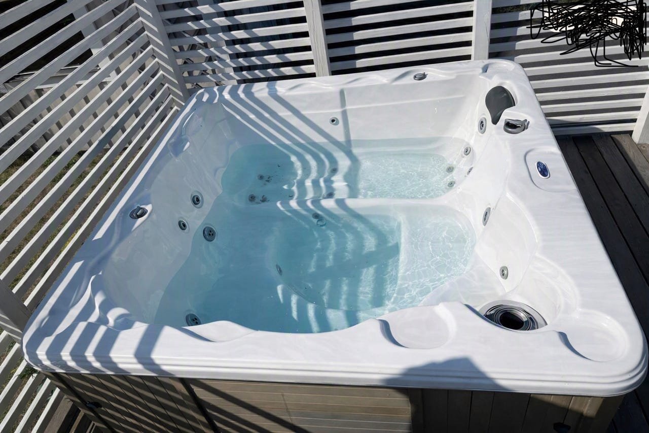 Camargue Outdoor-Whirlpool mit Balboa-Technik