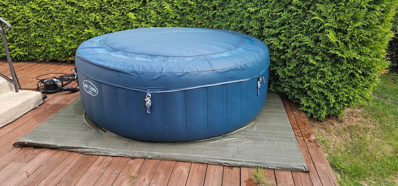 Lay-Z-Spa Milan felfújható jakuzzi WiFi-vel