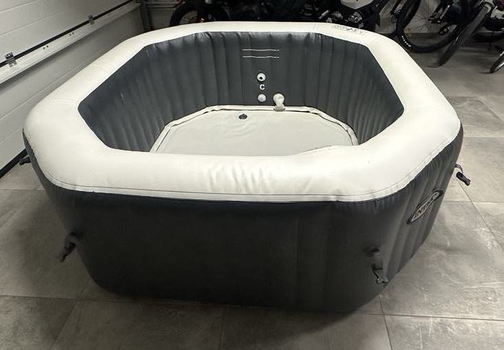 Intex felfújható jakuzzi, kisebb javítással