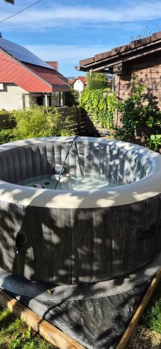 Intex PureSpa Greywood Deluxe, 4 posti