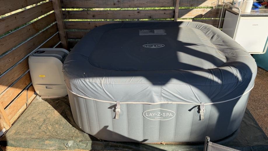 Lay-Z-Spa Hawaii HydroJet Pro džakuzi